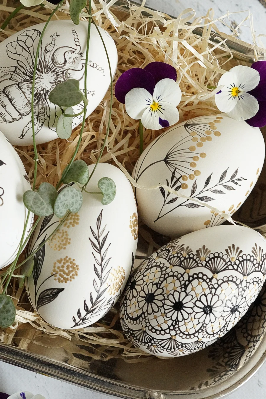 Naturalna pisanka batikowa